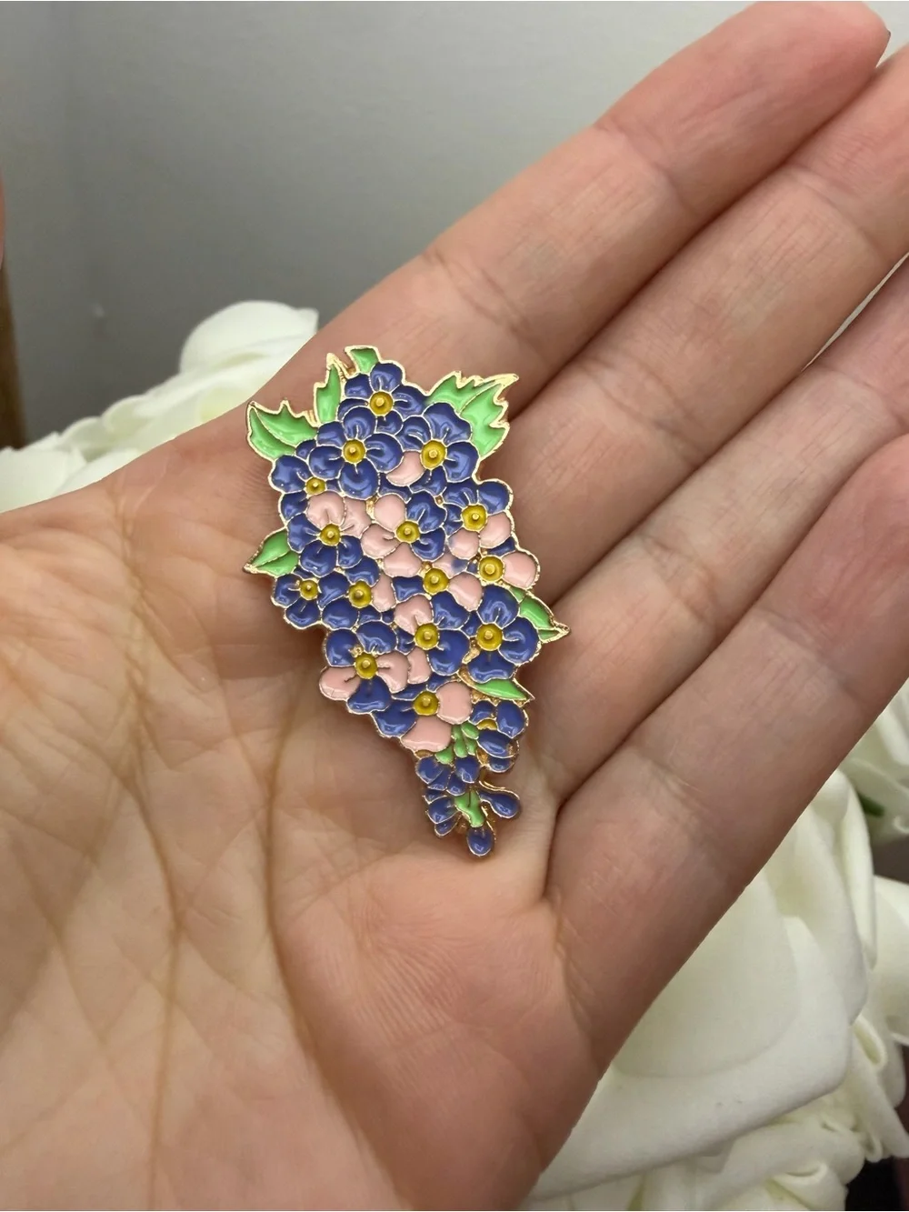 Flower pin